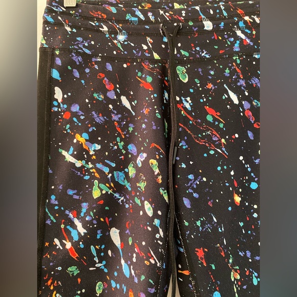 Fabletics Capri Leggings - Picture 3 of 4